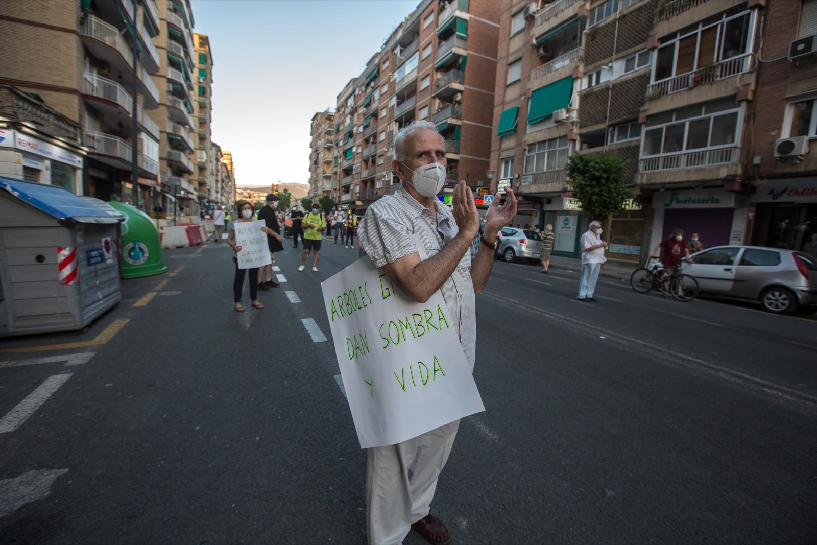 Fotos Decenas de personas protestan por la tala de los árboles de la